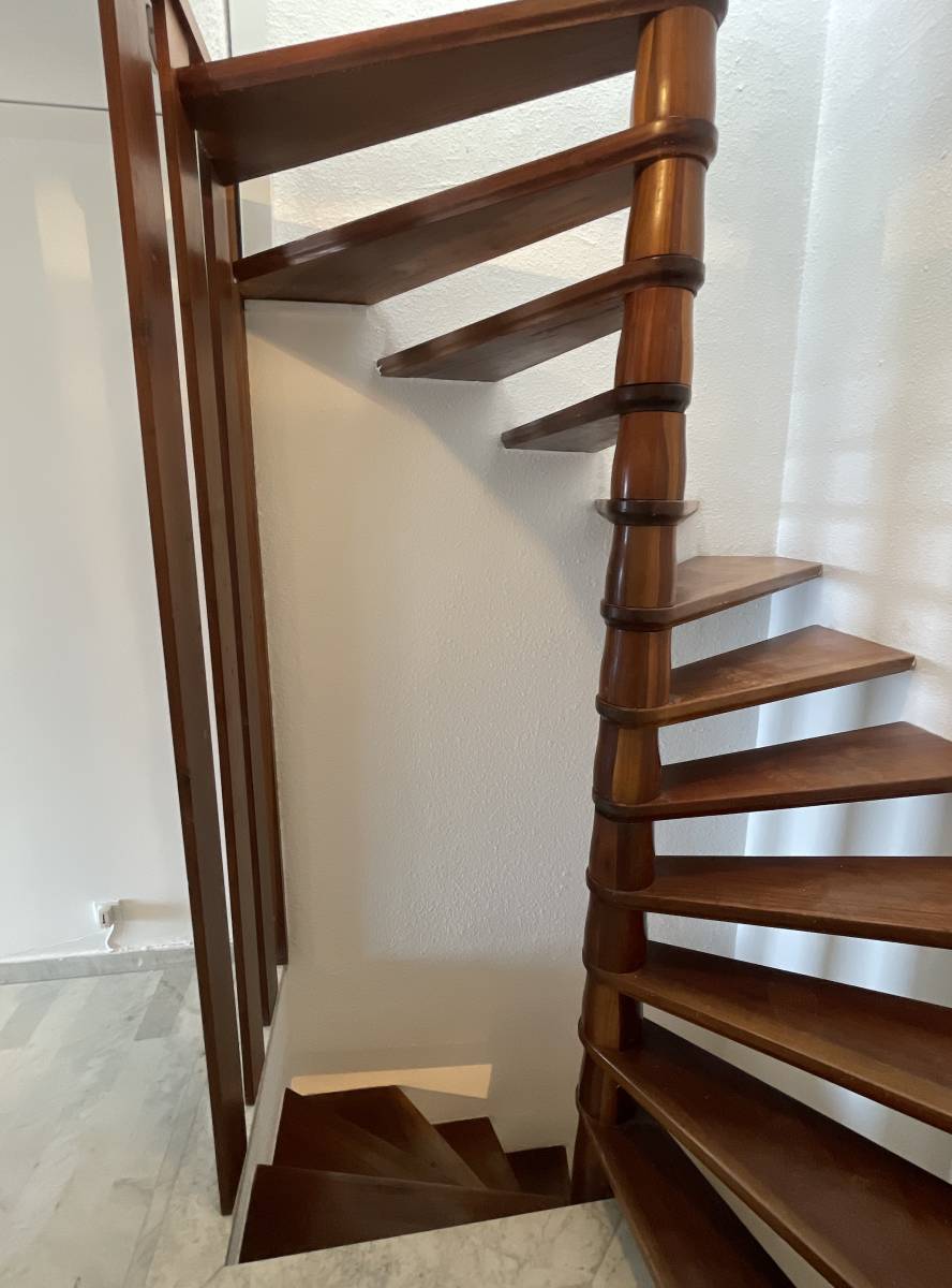 Construction d'une charpente traditionnelle pour une maison près d'Uzès dans le Gard