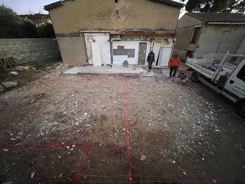 Devis construction de maison neuve individuelle, plans sur mesure, devis gratuit sur Aubord à proximité de Nîmes dans le Gard. implantation 
 de maison.