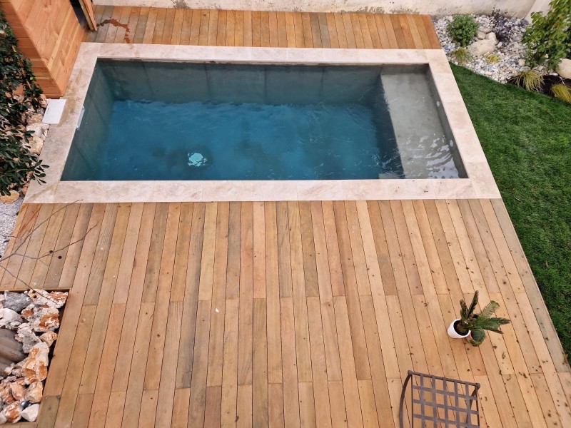 Entreprise de rénovation et construction de piscine monobloc béton à Vergeze à proximité de Nîmes dans le 30.