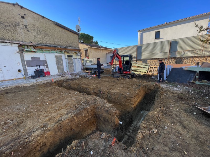 Constructeur de maison neuve à Bouillargues dans le 30 proche de Nîmes, mise en place des fondations.