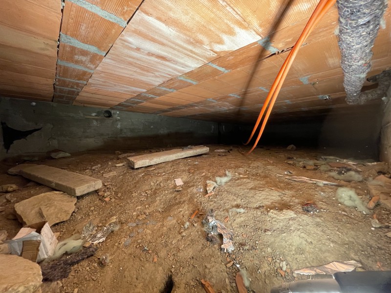 devisation de l'isolation de vide sanitaire dans la rénovation globale de  leur maison à  Nîmes.