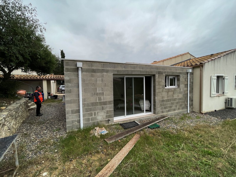 Extension de maison en rdc avec piscine couverte de 3,3 par 3 sur Uzès dans le Gard
