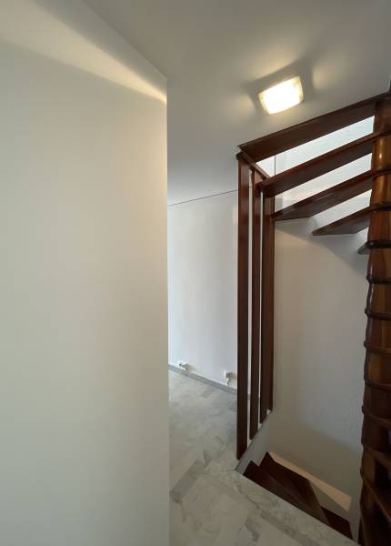 Devis pour une rénovation de cage d'escaliers à Manduel aux alentours de Nîmes dans le Gard 30
