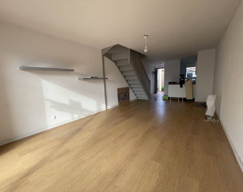 Rénovation du sol dans une maison à Saint Maximin proche d'Uzès dans le Gard 30
