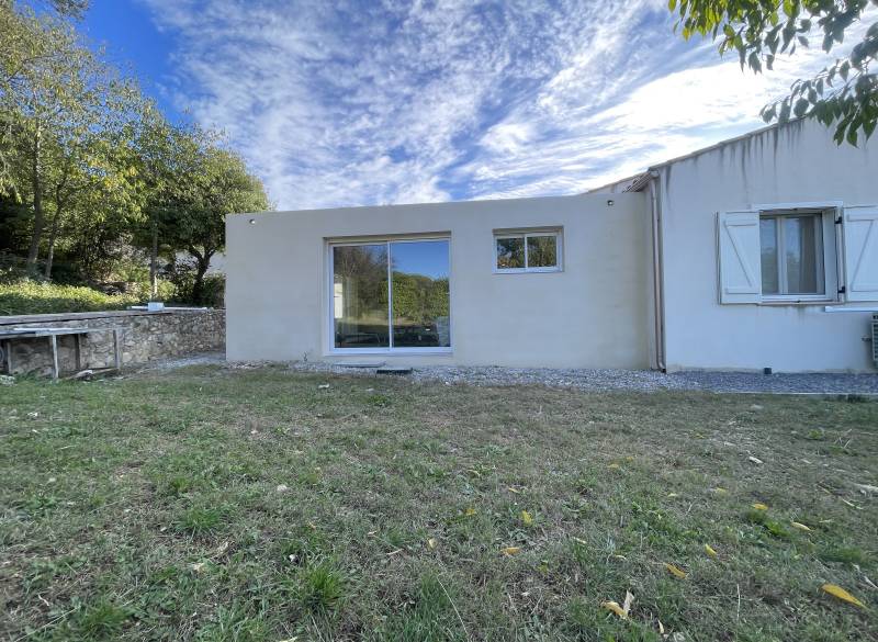 Extension de maison à Saint Etiennes du Grés proche d'Arles par Maison Loucassie