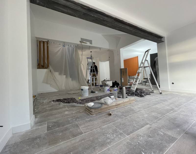 Projet rénovation peinture à Garons proche de Nîmes dans le Gard  30