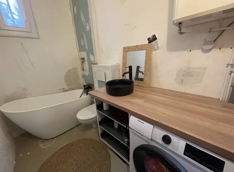 Rénovation globale de maison, rénovation de la salle de bain à Manduel proche de Nîmes dans le Gard 30