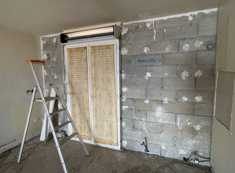 Rénovation d'un mur défaillant à Junas proche de Sommière dans le Gard 30