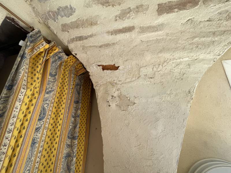 Dégradation de la pierre : devis  rénovation par Maison Loucassie à Aujargues proche de Sommière dans le Gard 30