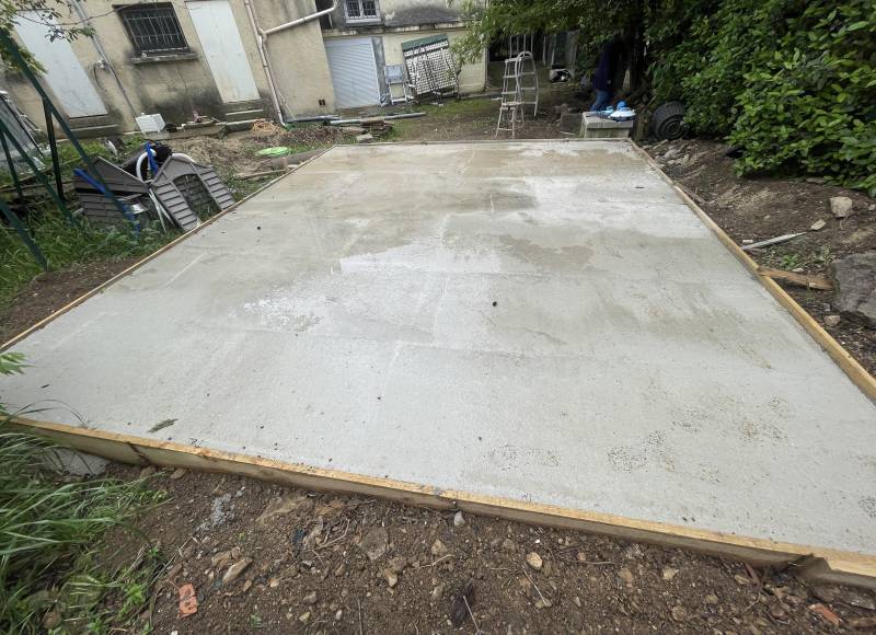Projet de construction d'une dalle en béton à Junas proche de Sommière dans le Gard 30
