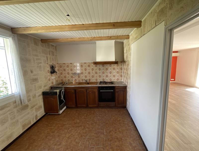 Projet de rénovation d'une cuisine proche de Poulx à Sanilhac 