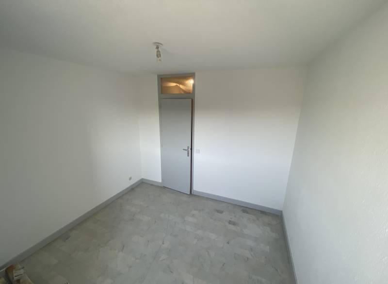 Rénovation du sol de chambre pour enfant dans la rénovation globale de maison Junas proche de Sommière. 