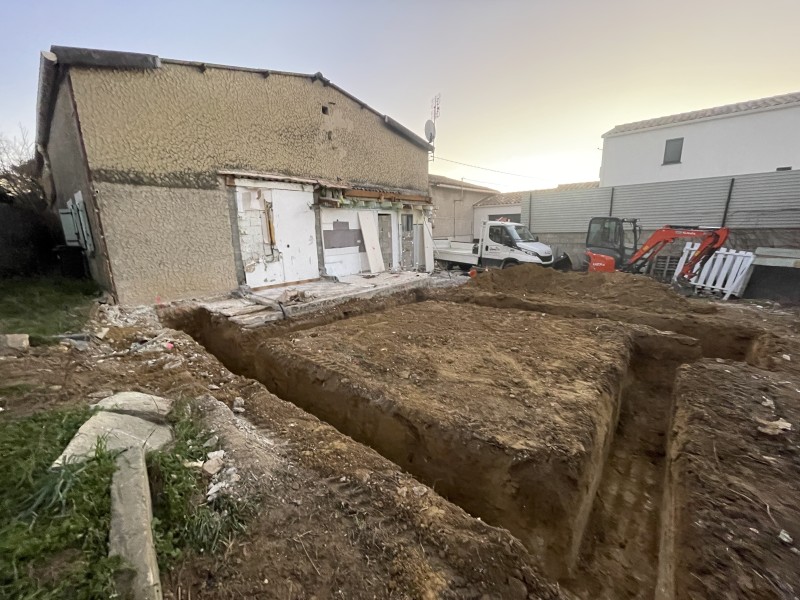 Constructeur de maison neuve à Bouillargues dans le 30 proche de Nîmes, mise en place des fondations.