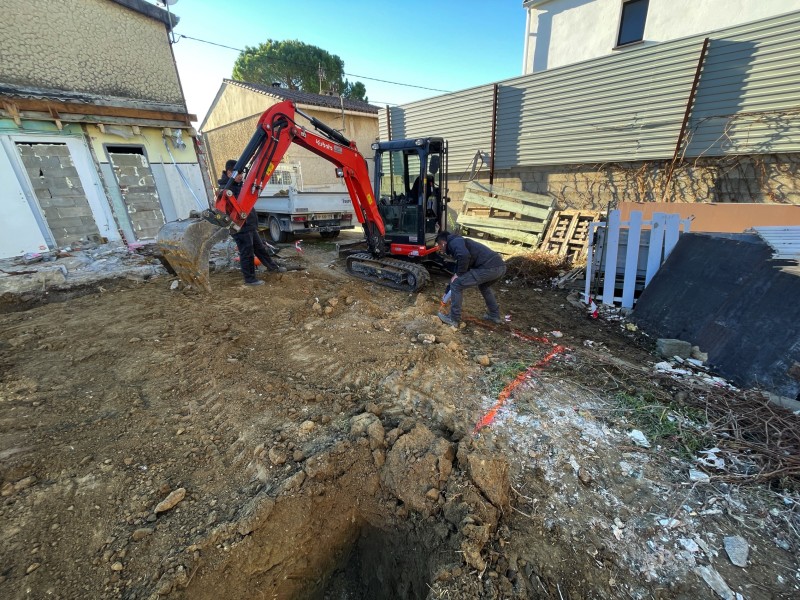 Constructeur de maison neuve à Bouillargues dans le 30 proche de Nîmes, mise en place des fondations.