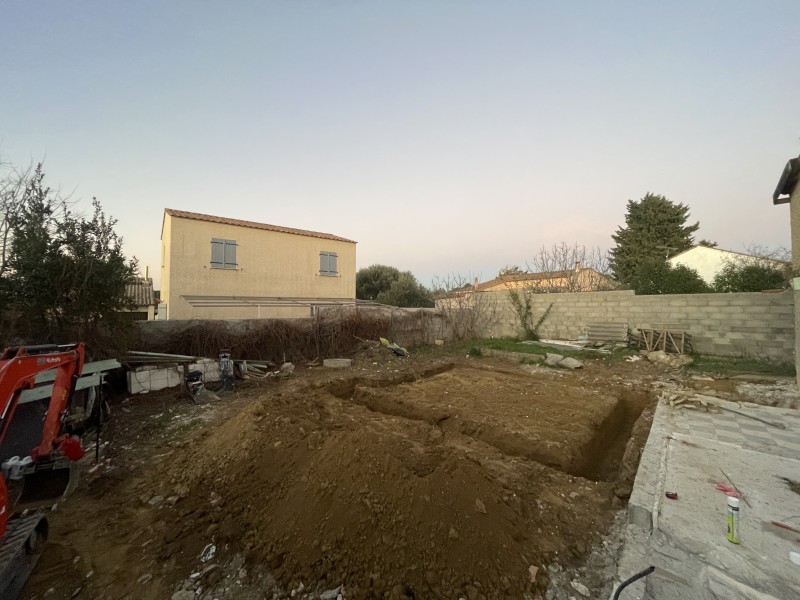 Constructeur de maison neuve à Bouillargues dans le 30 proche de Nîmes, mise en place des fondations.