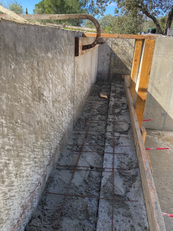 Réalisation d’un escalier à Facettes et d’une plage de 40cm situé à la Calmette aux alentours de Nîmes quartier vacquerolles