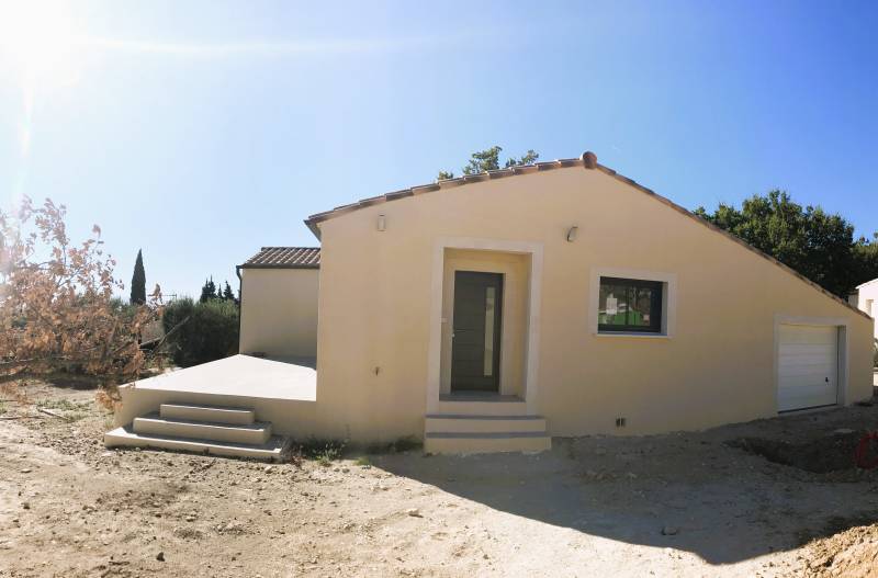 Faire construire villa contemporaine plain pied T4 sur 418 m² près de Nîmes dans le Gard