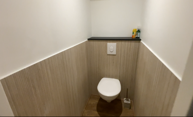 Rénovation d'un toilette par Maison Loucassie à Marguerittes proche de Nîmes dans le Gard 30