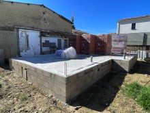 Constructeur de maison neuve, maison traditionnelle individuelle avec étage de 85 m² à Bouillargues près de Nimes dans le 30, Gard.