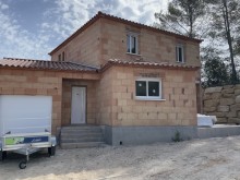 Devis avec une société de construction à Uchaud près de Nîmes, réalisation d'une maison tout corps d'états avec décénalle